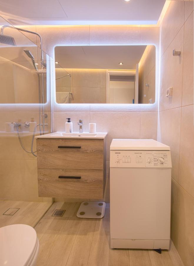 Del Mar Luxury Apartment 30M From The Beach Porto Rafti Ngoại thất bức ảnh